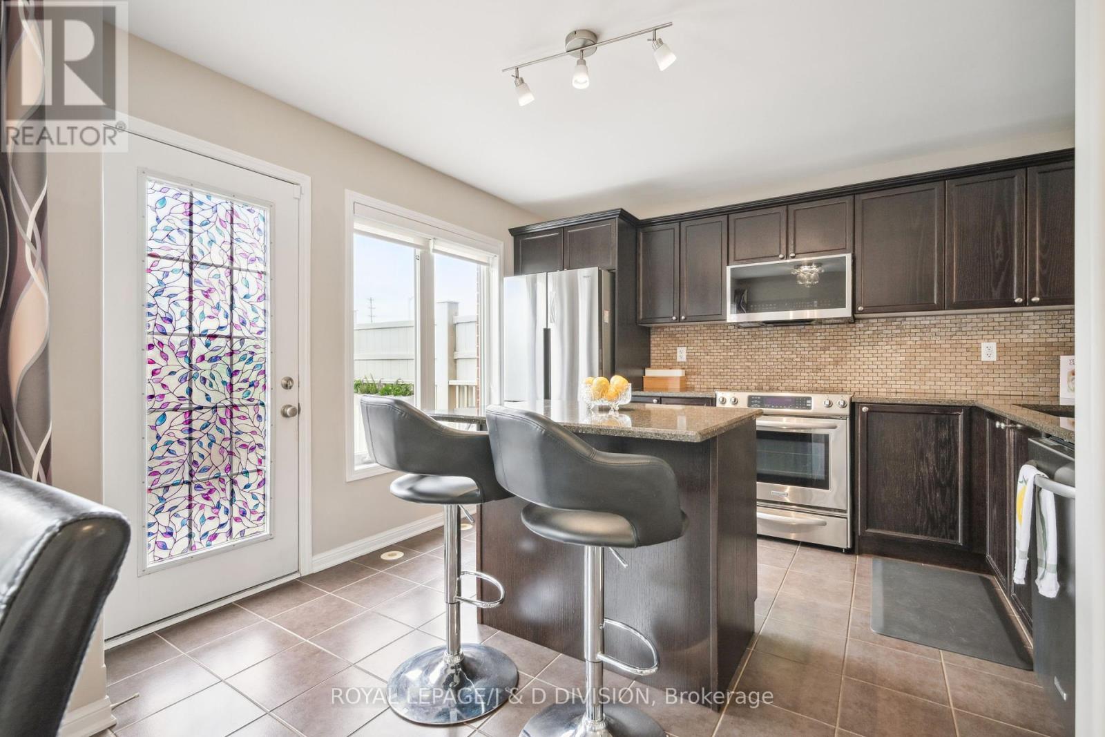 












612 SELLERS PATH

,
Milton,




Ontario
L9T0P4

