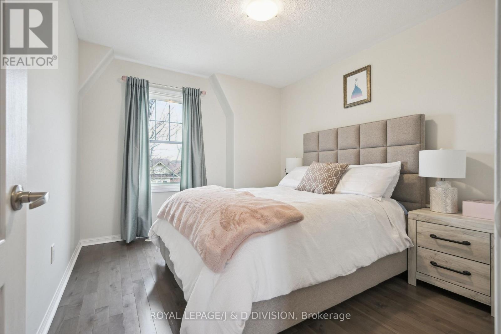 












612 SELLERS PATH

,
Milton,




Ontario
L9T0P4

