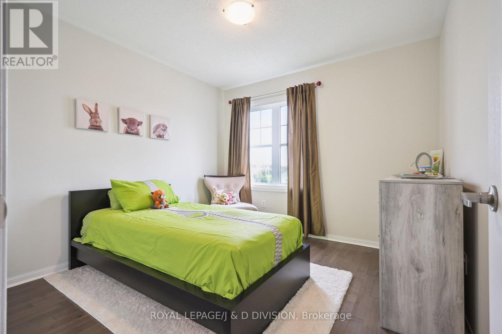 












612 SELLERS PATH

,
Milton,




Ontario
L9T0P4

