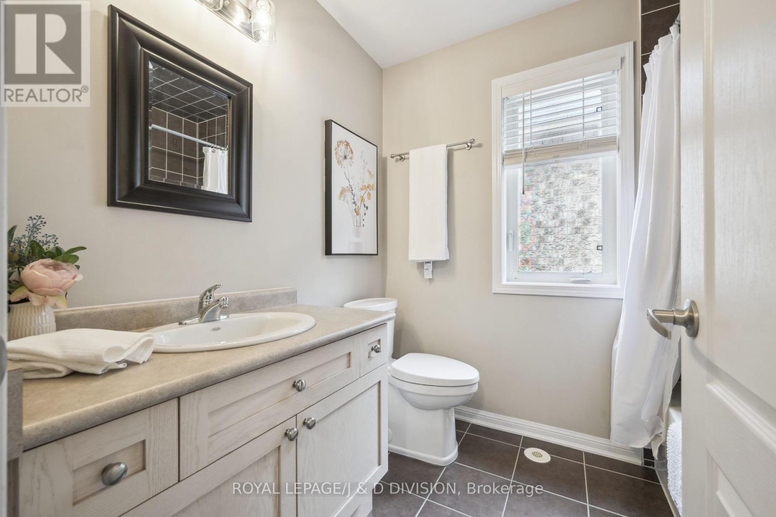 












612 SELLERS PATH

,
Milton,




Ontario
L9T0P4


