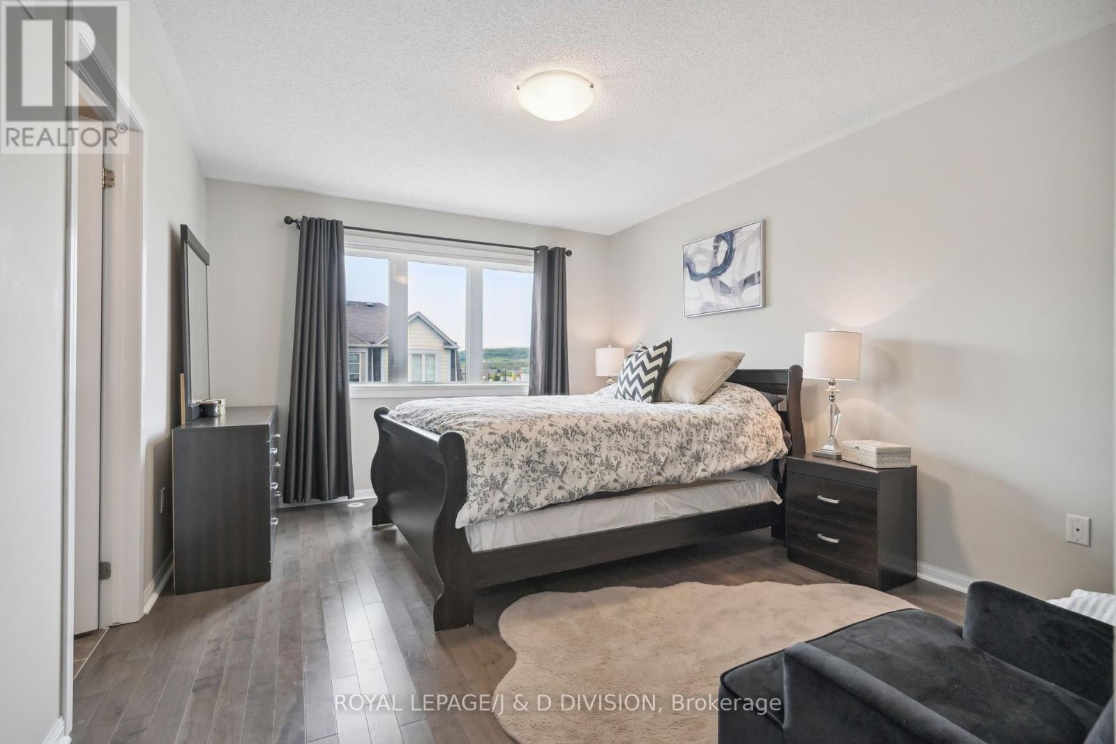 












612 SELLERS PATH

,
Milton,




Ontario
L9T0P4

