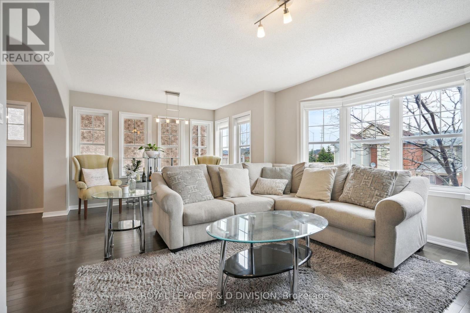 












612 SELLERS PATH

,
Milton,




Ontario
L9T0P4

