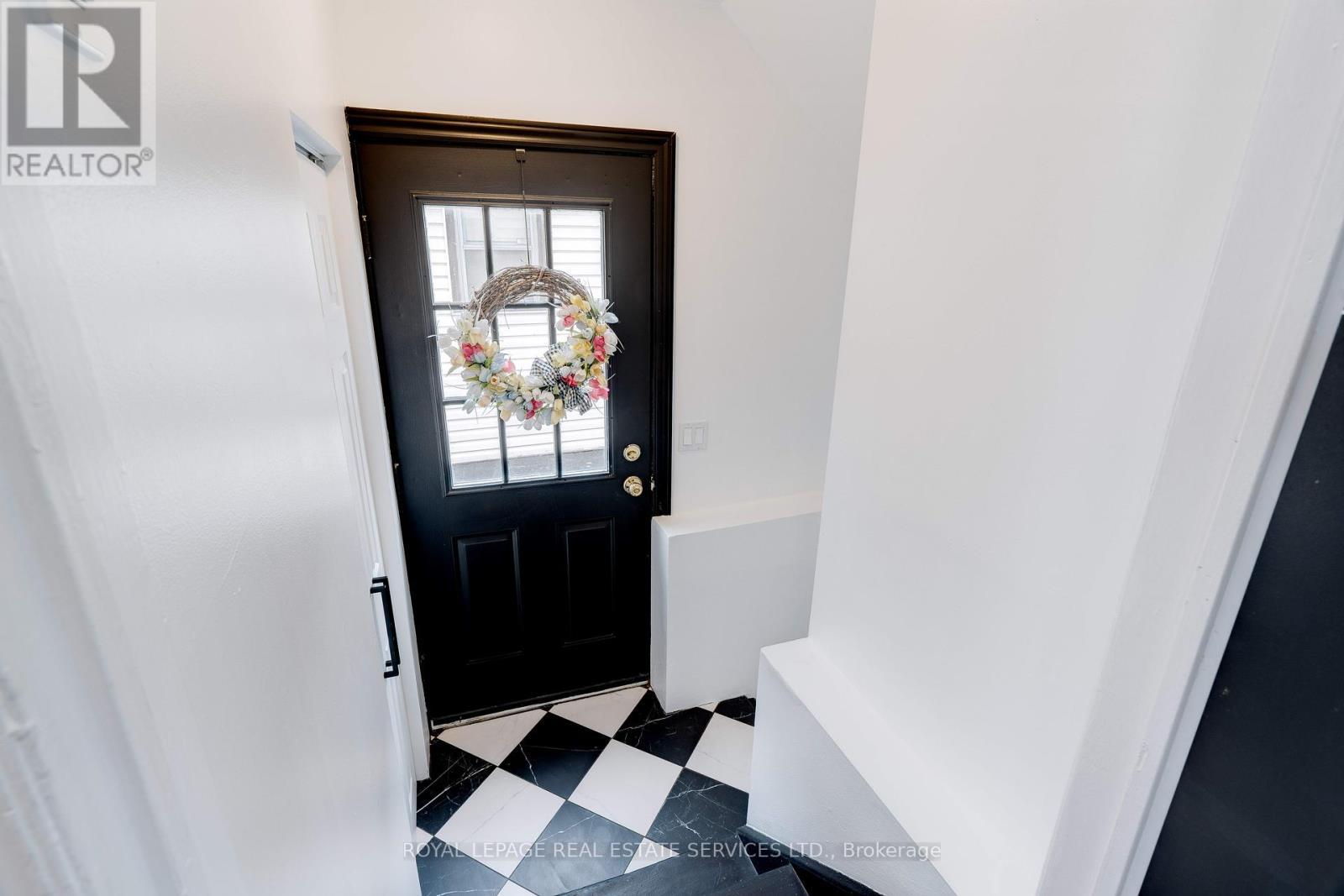 












600 QUEBEC STREET

,
Hamilton,




Ontario
L8H6V4

