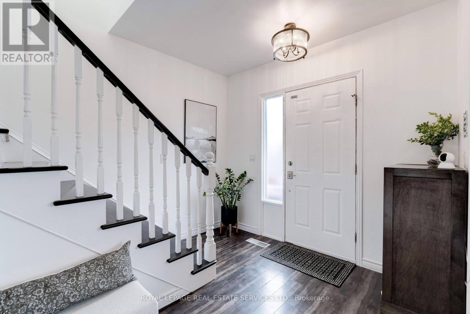 












600 QUEBEC STREET

,
Hamilton,




Ontario
L8H6V4

