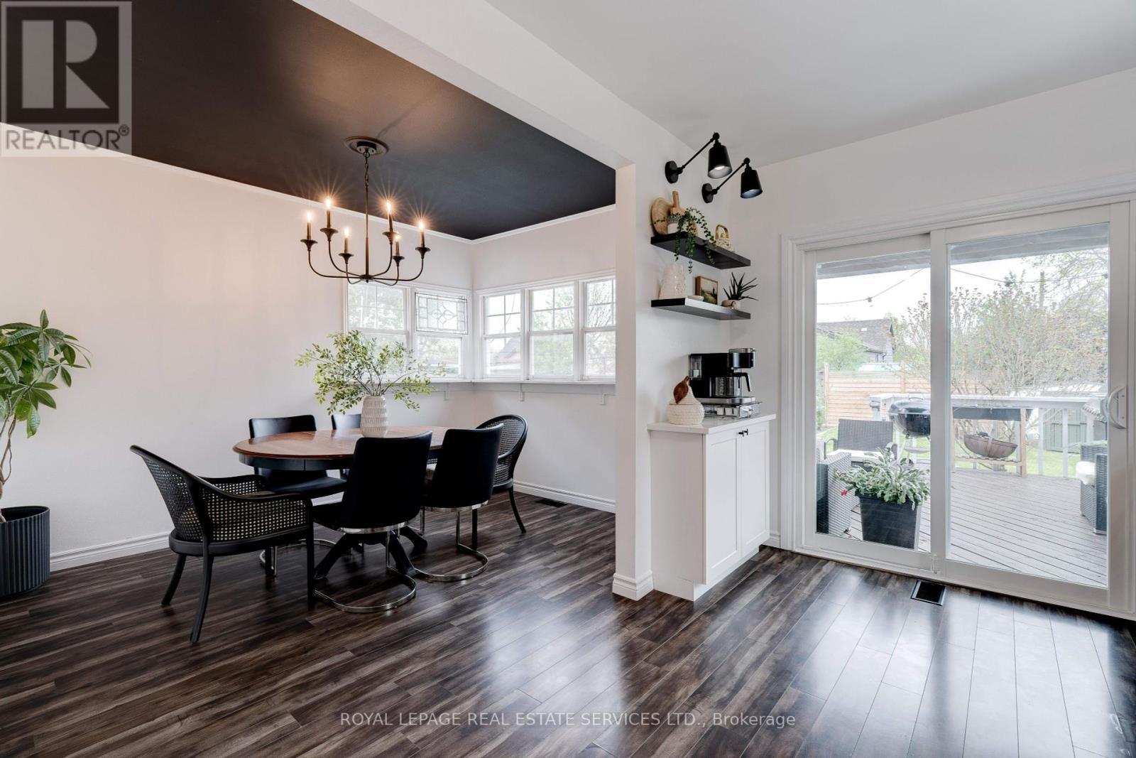 












600 QUEBEC STREET

,
Hamilton,




Ontario
L8H6V4

