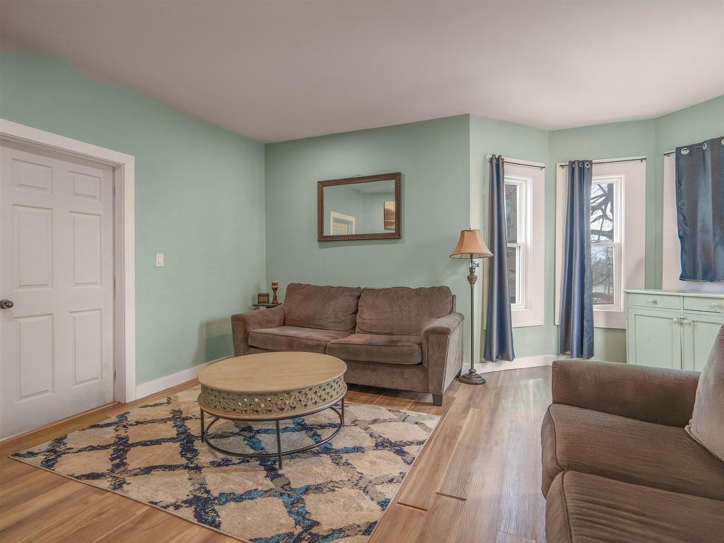 












279 Fitzroy Street

,
Summerside,




PE
C1N 4J9

