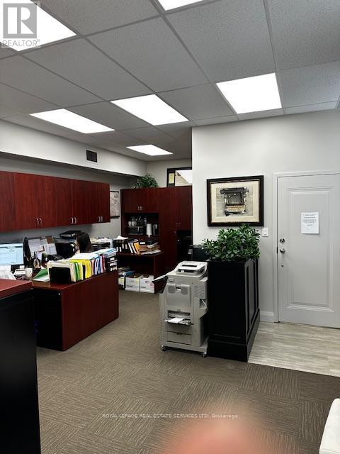 












205 - 235 LAKESHORE ROAD E

,
Oakville,




Ontario
L6J1H7

