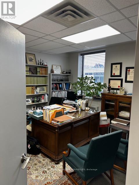 












200 - 235 LAKESHORE ROAD E

,
Oakville,




Ontario
L6J1A7

