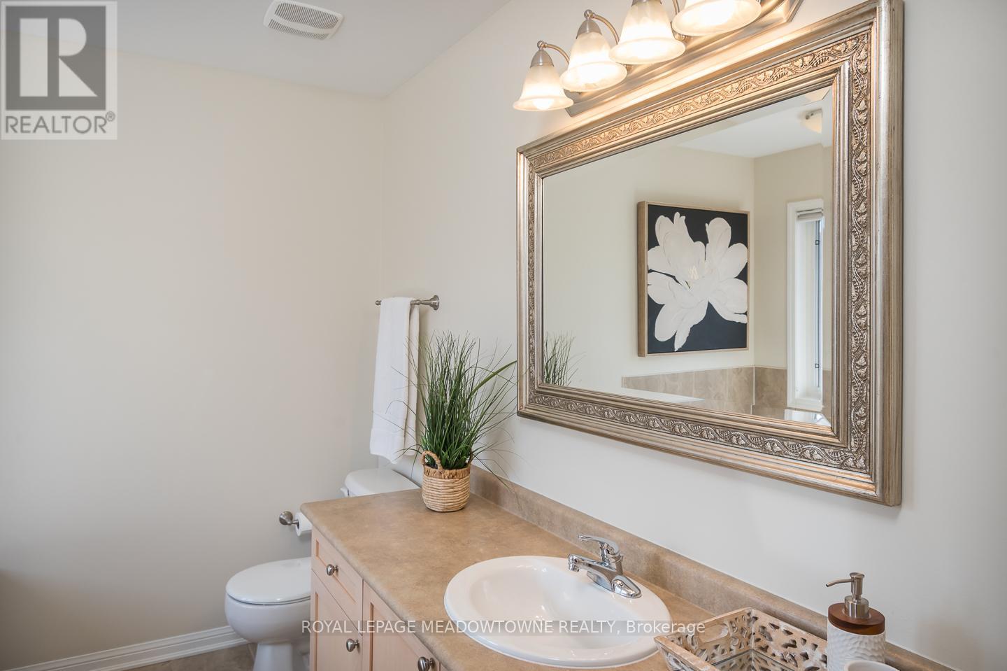 












694 RAYNER COURT

,
Milton,




Ontario
L9T0N9


