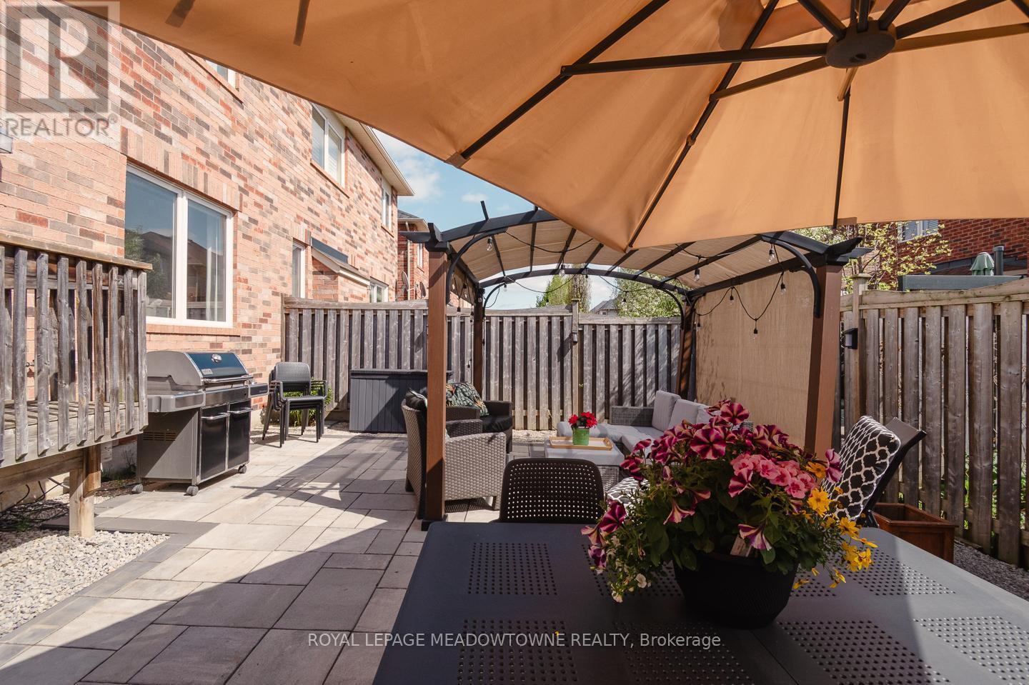 












694 RAYNER COURT

,
Milton,




Ontario
L9T0N9

