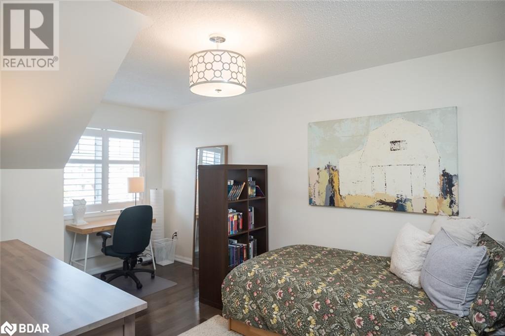 












694 RAYNER Court

,
Milton,




Ontario
L9T0N9

