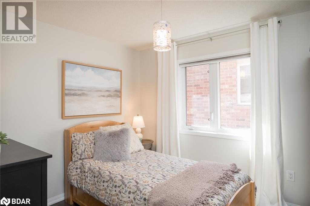 












694 RAYNER Court

,
Milton,




Ontario
L9T0N9

