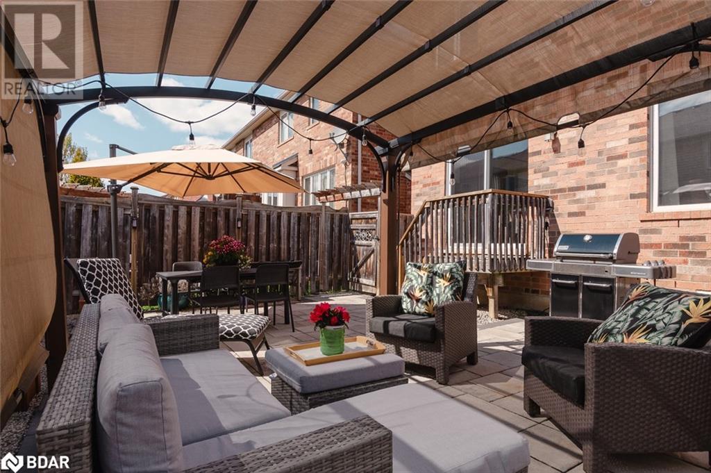 












694 RAYNER Court

,
Milton,




Ontario
L9T0N9

