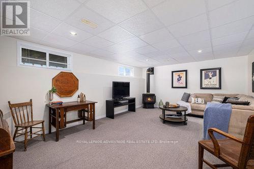 












254 GLENWOOD CRESCENT

,
Smiths Falls,




Ontario
K7A5L1

