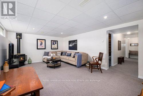 












254 GLENWOOD CRESCENT

,
Smiths Falls,




Ontario
K7A5L1

