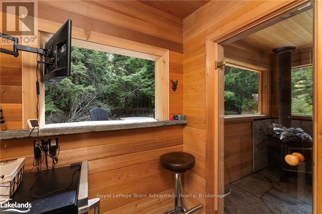 












3461 HWY 141

,
Muskoka Lakes (Watt),




Ontario
P0B1M0

