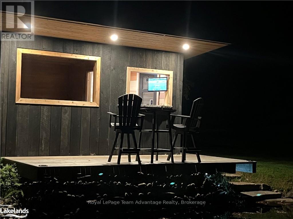 












3461 HWY 141

,
Muskoka Lakes (Watt),




Ontario
P0B1M0

