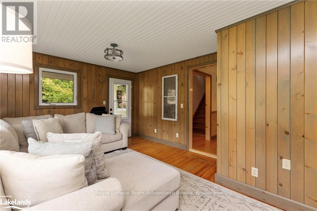 












3461 HWY 141

,
Muskoka Lakes (Watt),




Ontario
P0B1M0

