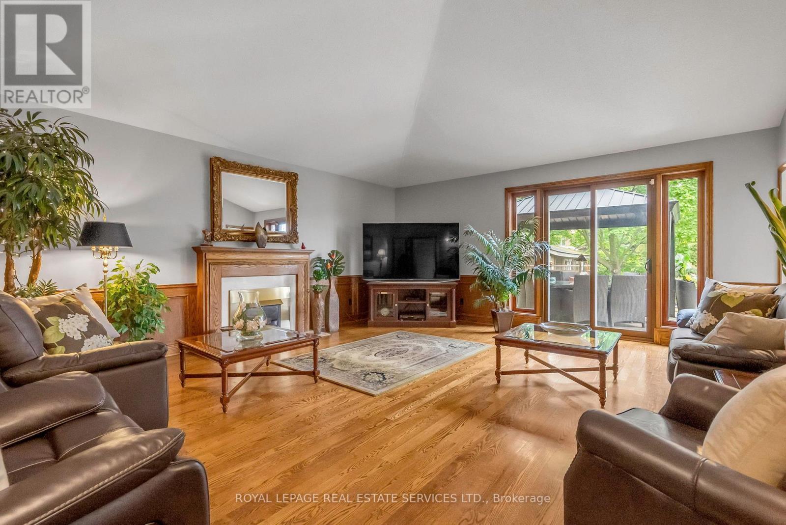 












1401 THE LINKS DRIVE

,
Oakville,




Ontario
L6M2N4

