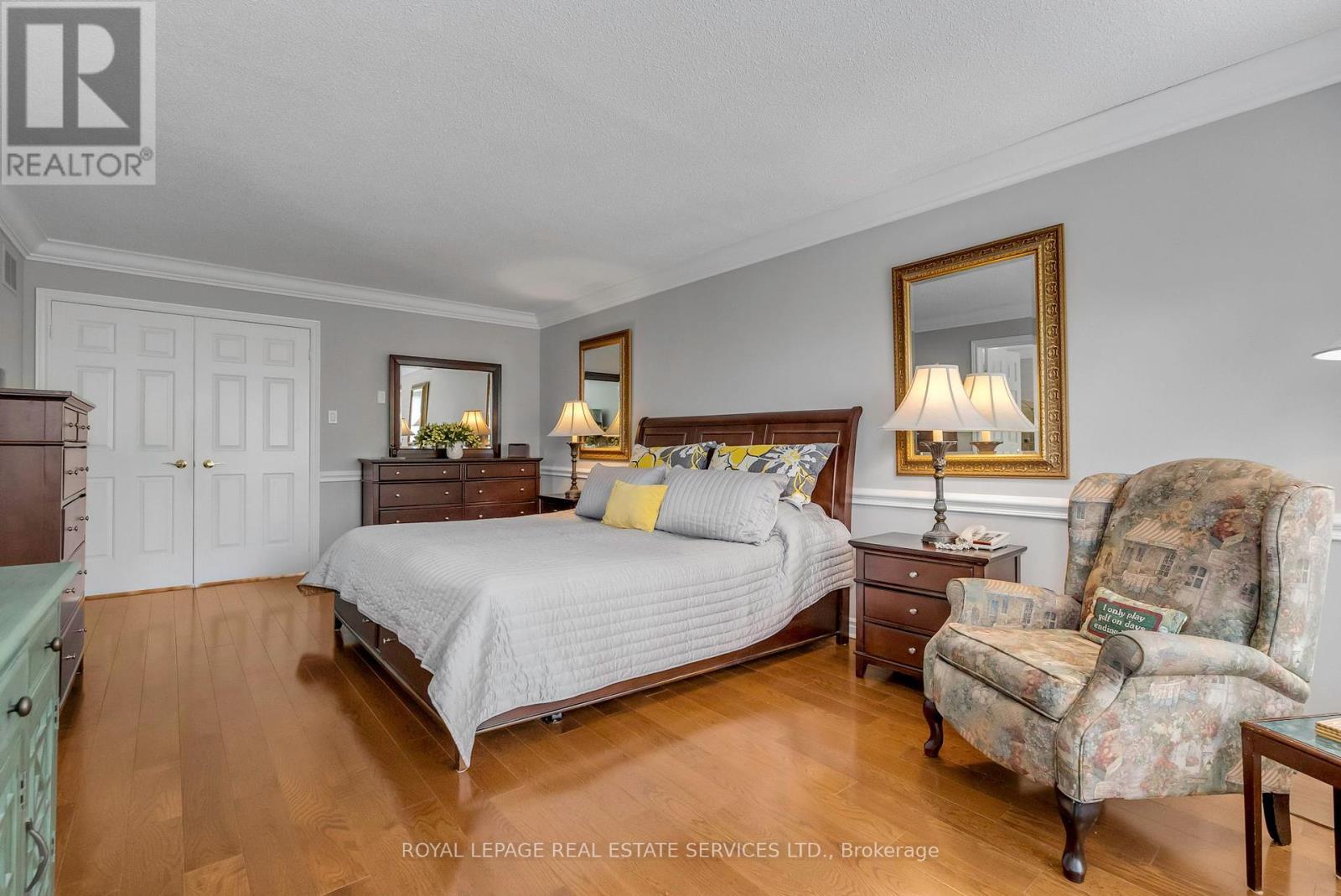 












1401 THE LINKS DRIVE

,
Oakville,




Ontario
L6M2N4

