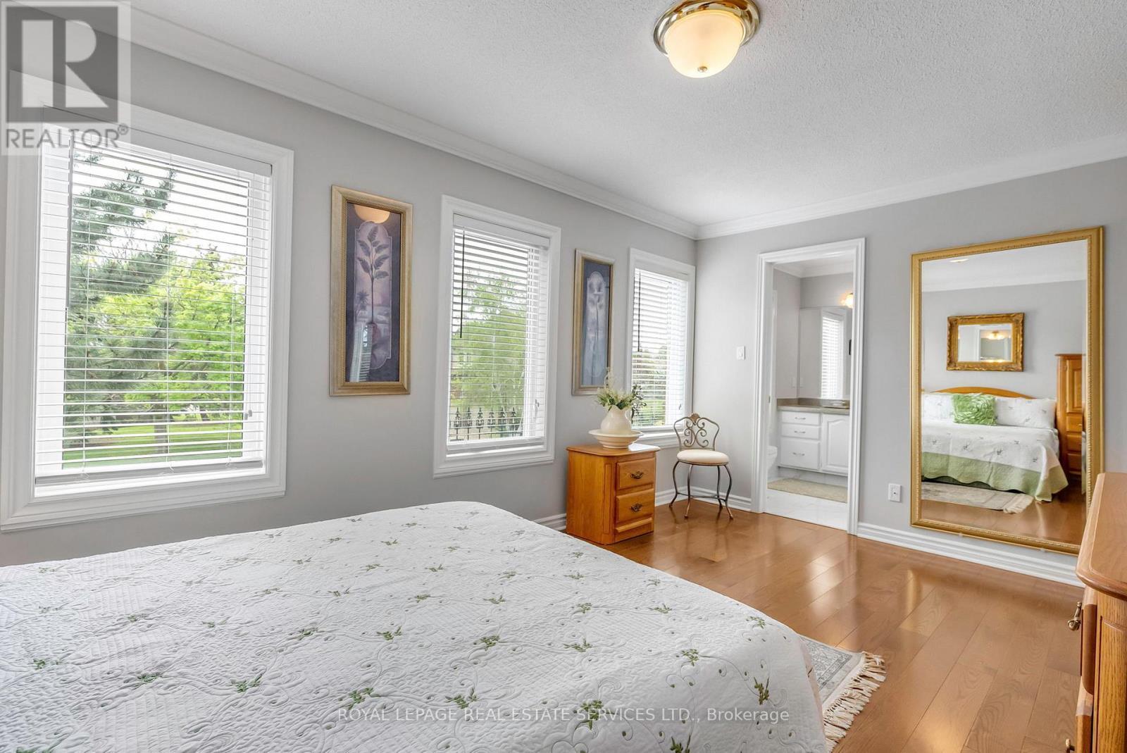 












1401 THE LINKS DRIVE

,
Oakville,




Ontario
L6M2N4

