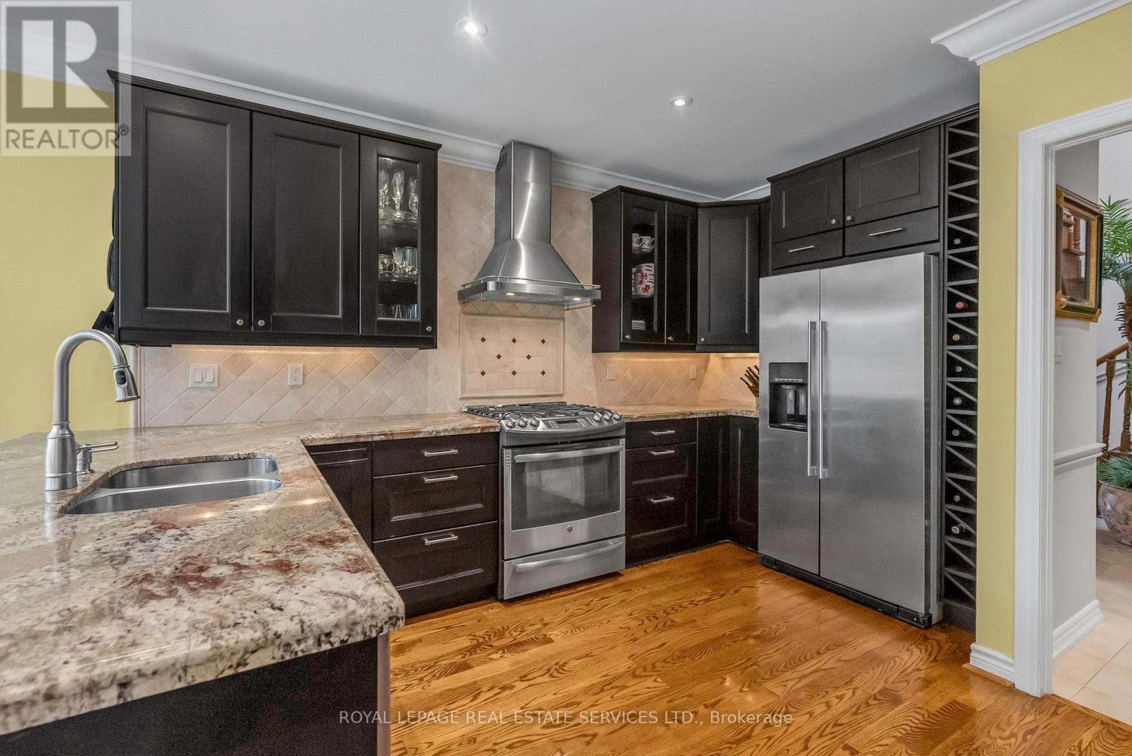 












1401 THE LINKS DRIVE

,
Oakville,




Ontario
L6M2N4

