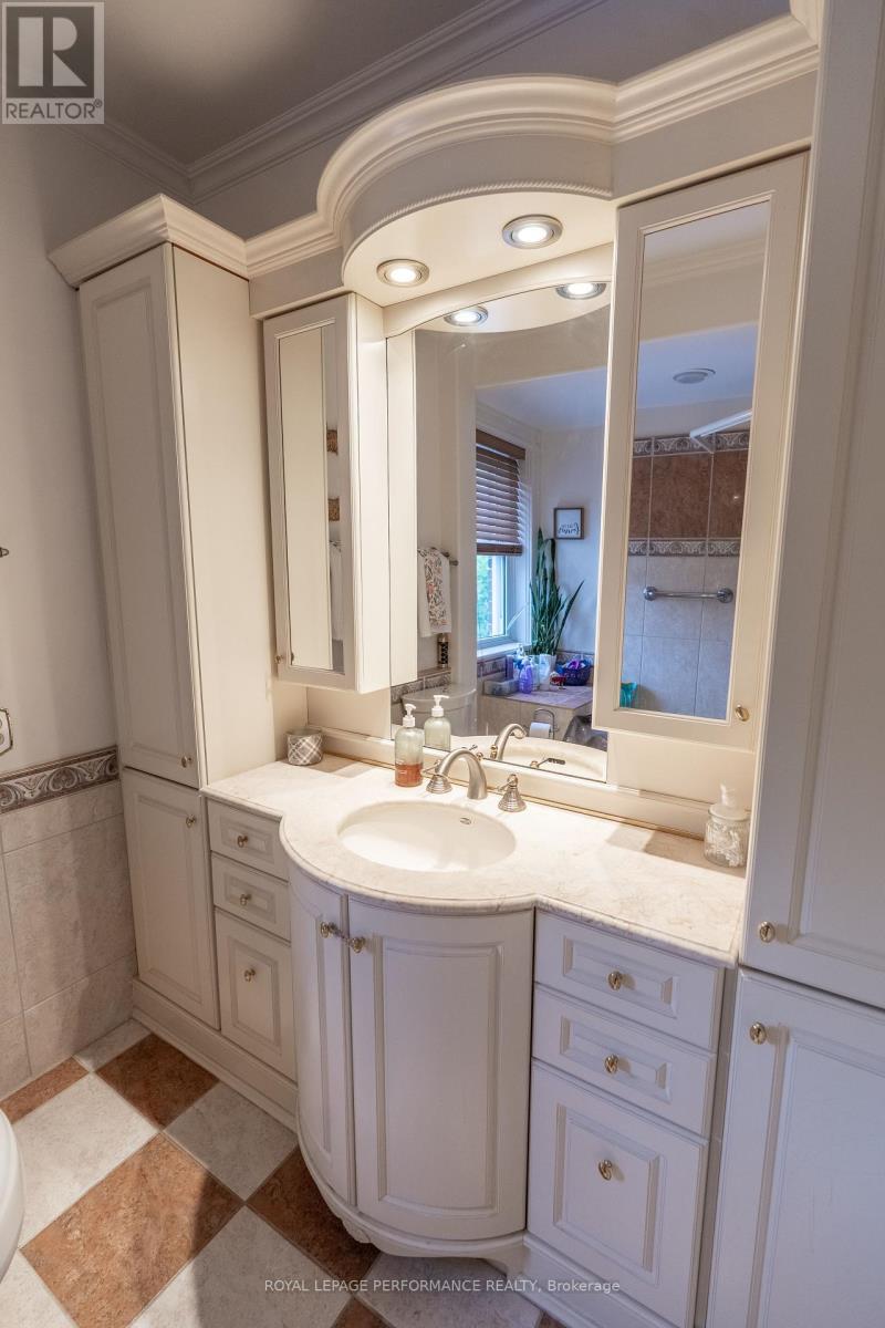 












57 MILLE ROCHES ROAD

,
South Stormont,




Ontario
K0C1P0

