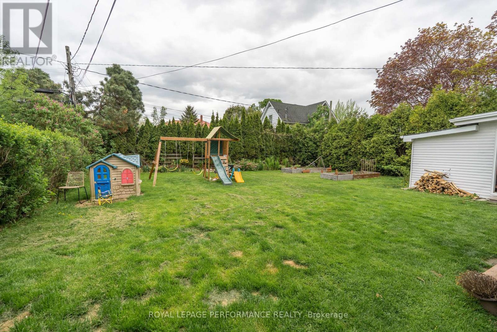 












57 MILLE ROCHES ROAD

,
South Stormont,




Ontario
K0C1P0

