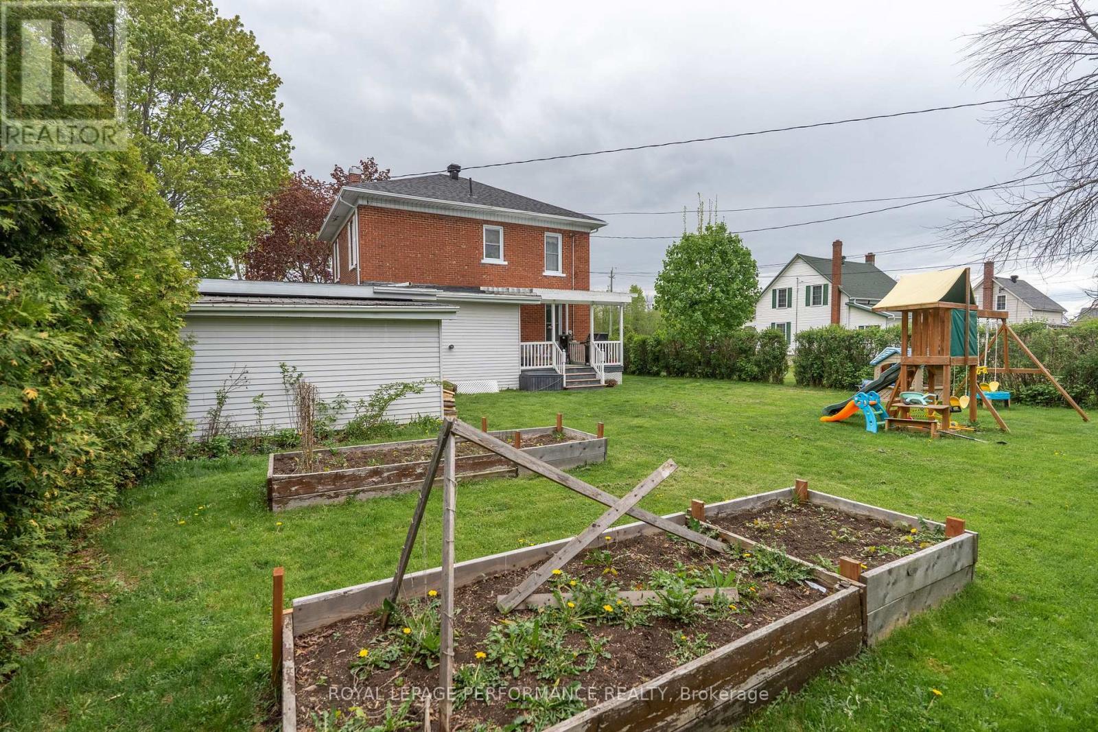 












57 MILLE ROCHES ROAD

,
South Stormont,




Ontario
K0C1P0

