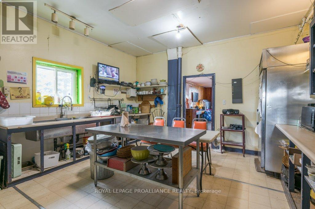 












32990 HIGHWAY 62

,
Hastings Highlands (Monteagle Ward),




Ontario
K0L2S0

