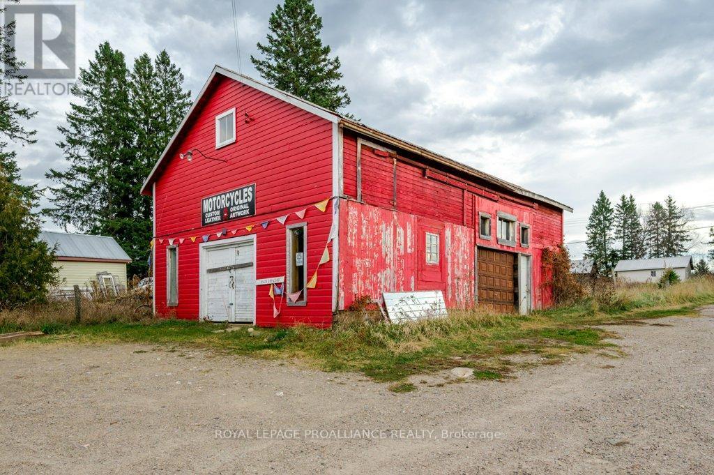 












32990 HIGHWAY 62

,
Hastings Highlands (Monteagle Ward),




Ontario
K0L2S0


