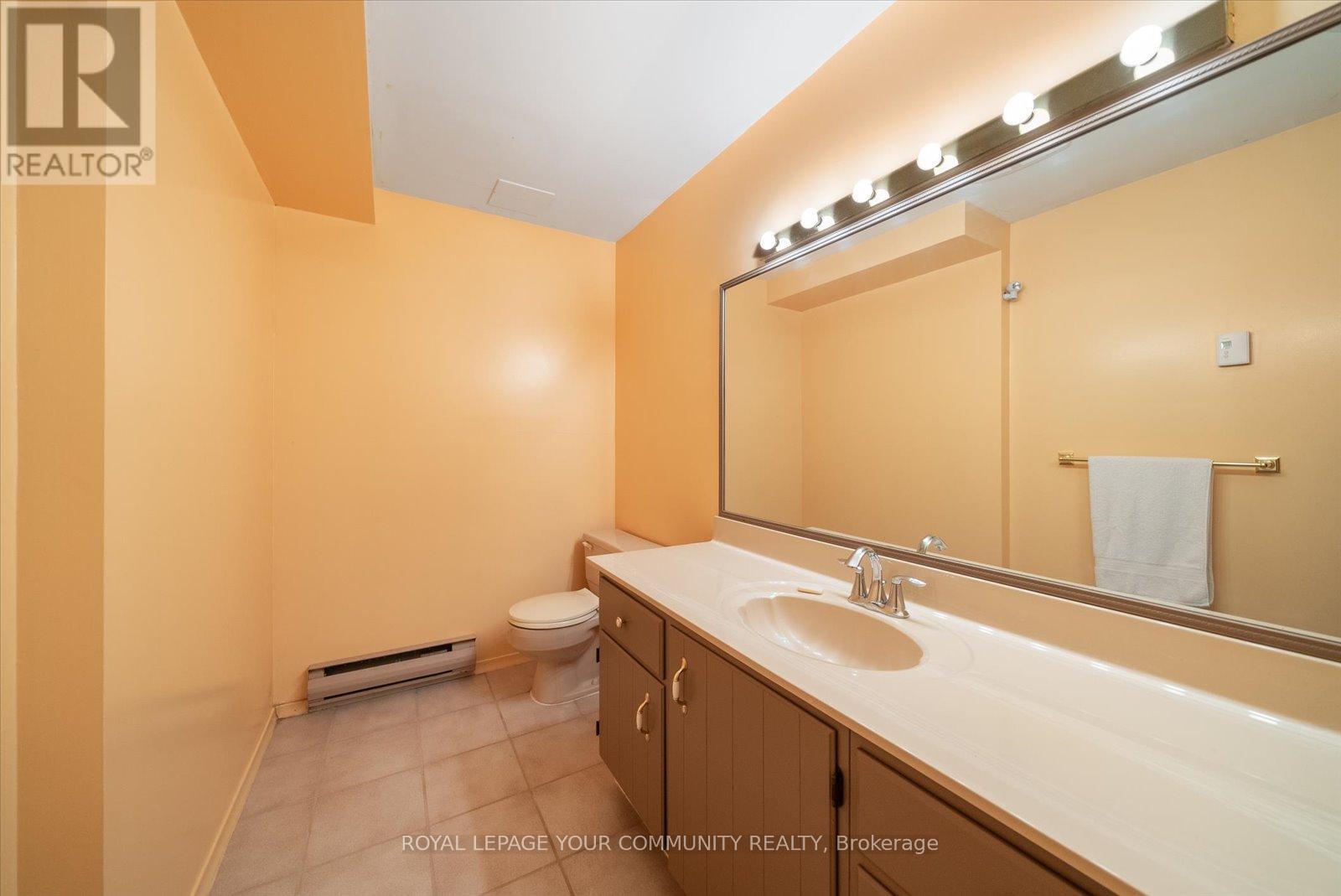 












381 COUNTRY CLUB CIRCLE

,
Kawartha Lakes,




Ontario
K0M1A0

