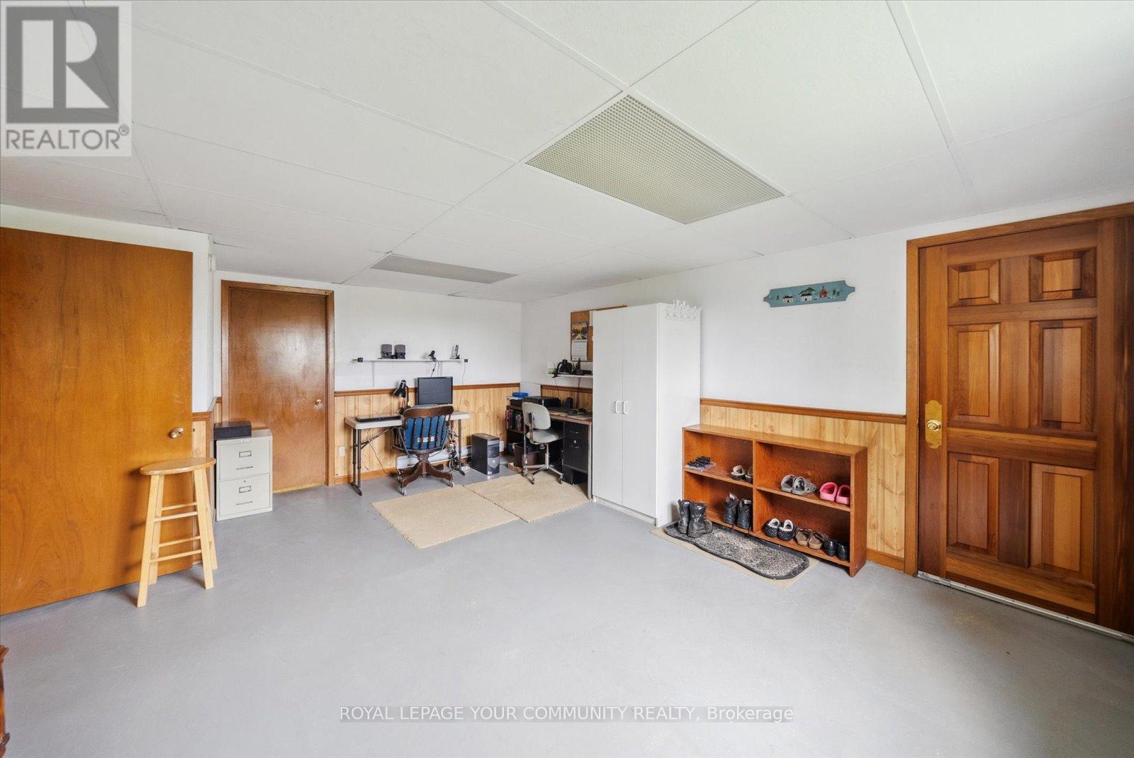 












381 COUNTRY CLUB CIRCLE

,
Kawartha Lakes,




Ontario
K0M1A0

