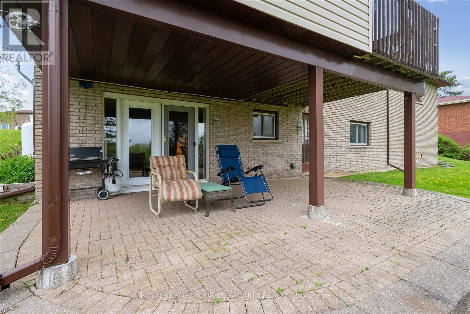 












381 COUNTRY CLUB CIRCLE

,
Kawartha Lakes,




Ontario
K0M1A0

