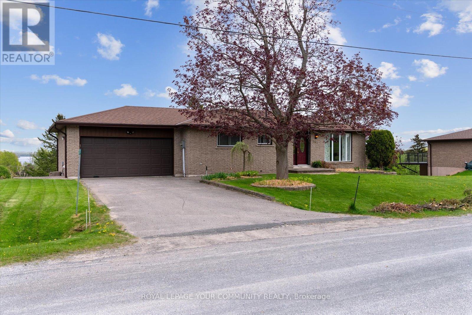 












381 COUNTRY CLUB CIRCLE

,
Kawartha Lakes,




Ontario
K0M1A0

