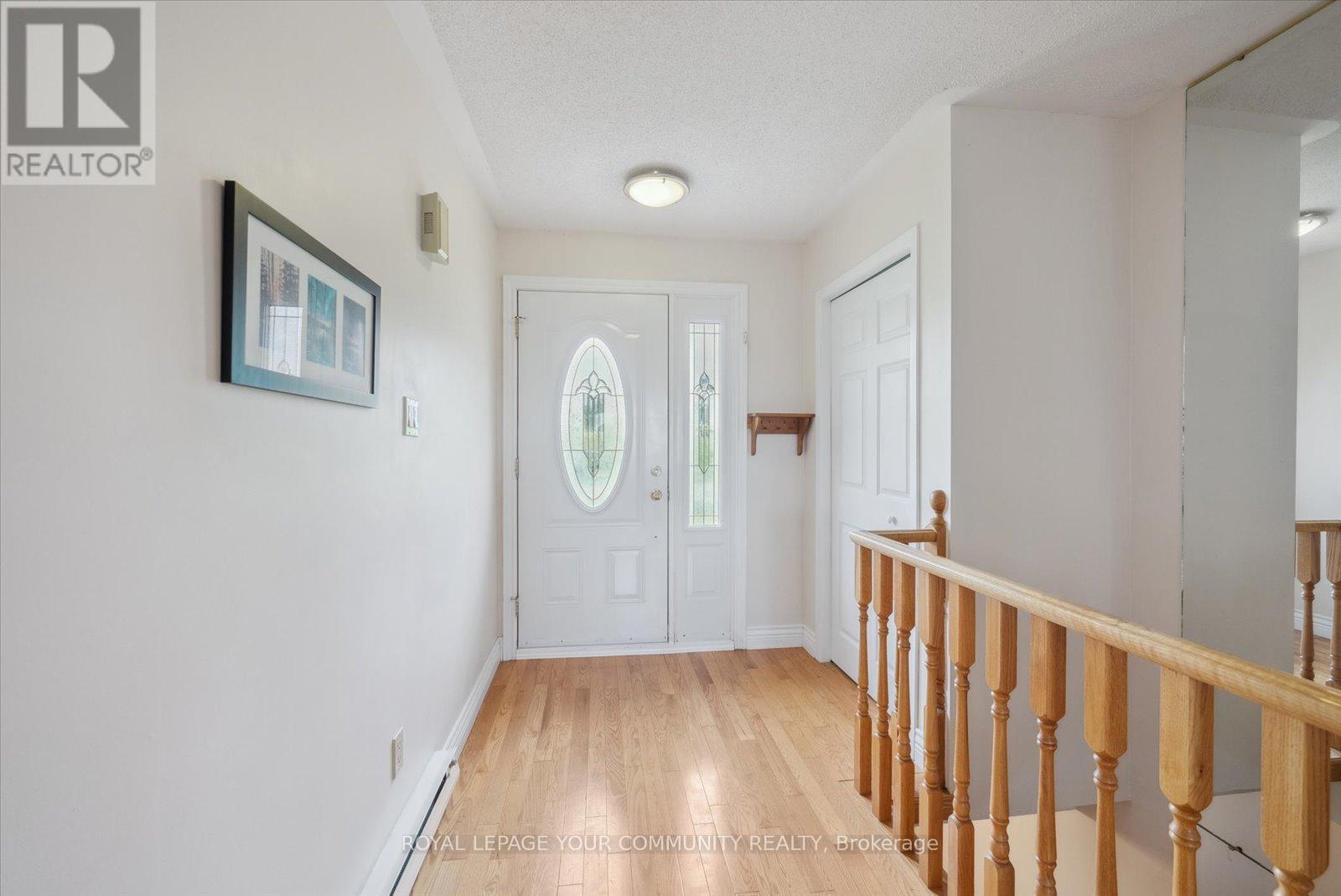 












381 COUNTRY CLUB CIRCLE

,
Kawartha Lakes,




Ontario
K0M1A0

