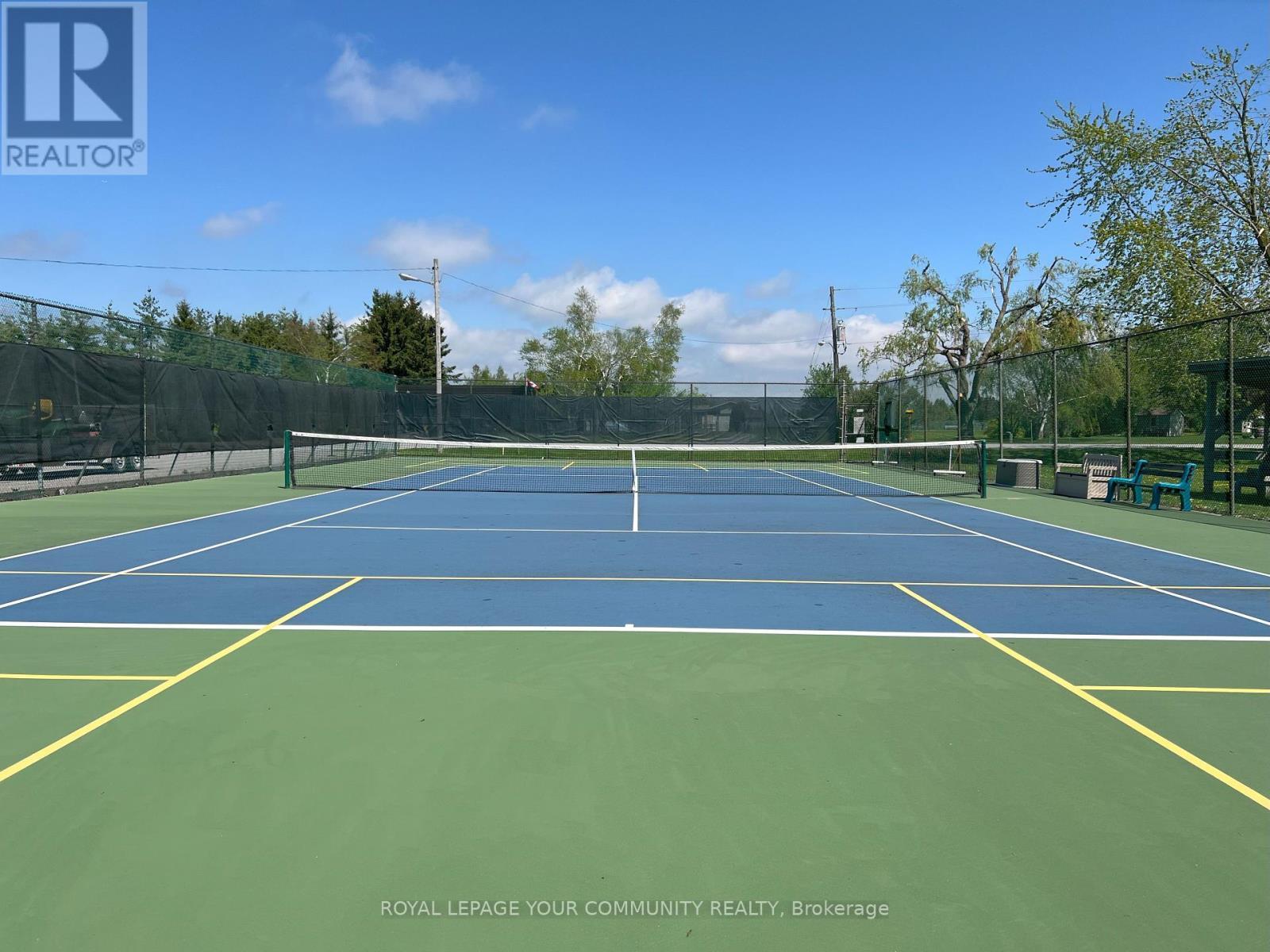 












381 COUNTRY CLUB CIRCLE

,
Kawartha Lakes,




Ontario
K0M1A0


