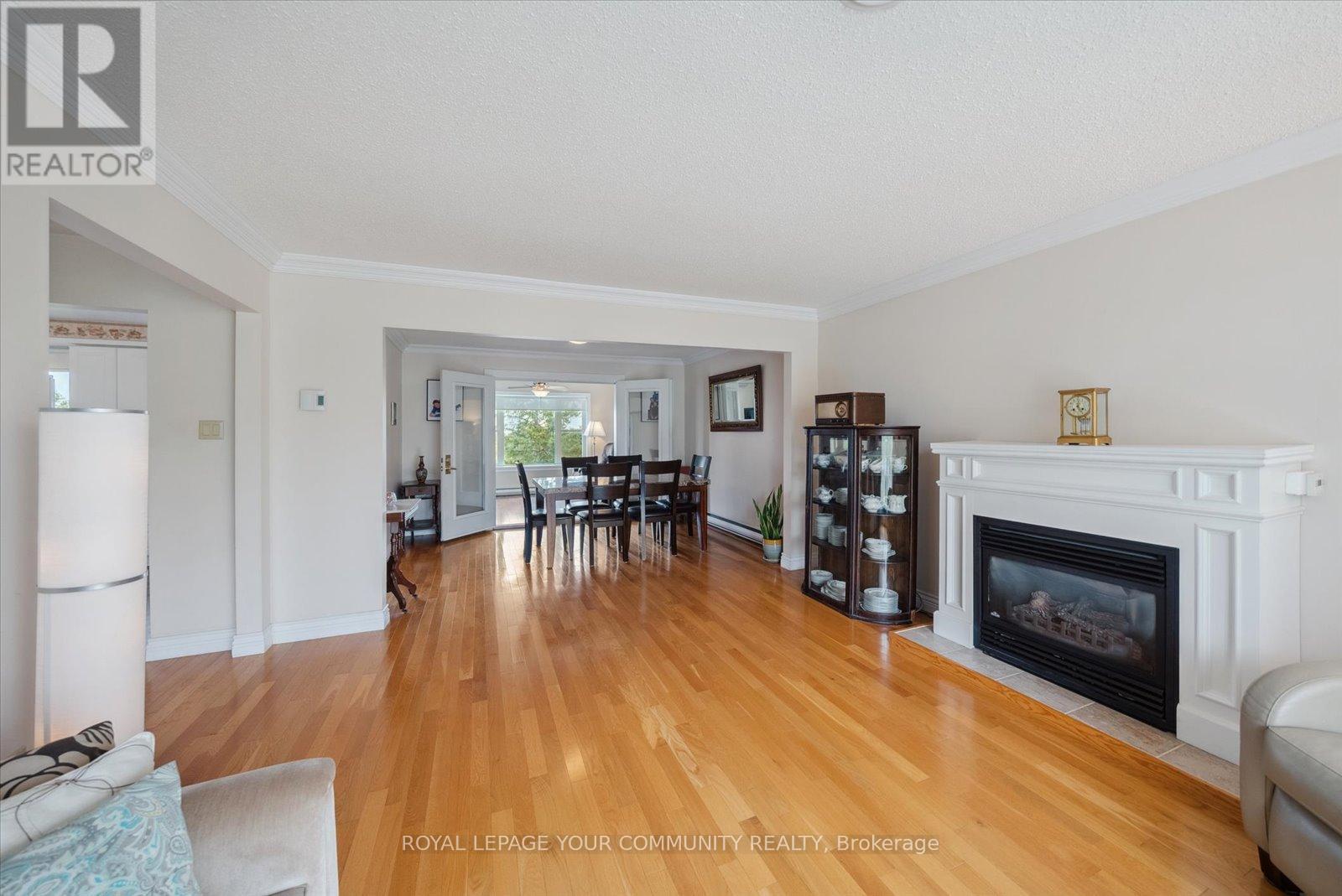 












381 COUNTRY CLUB CIRCLE

,
Kawartha Lakes,




Ontario
K0M1A0

