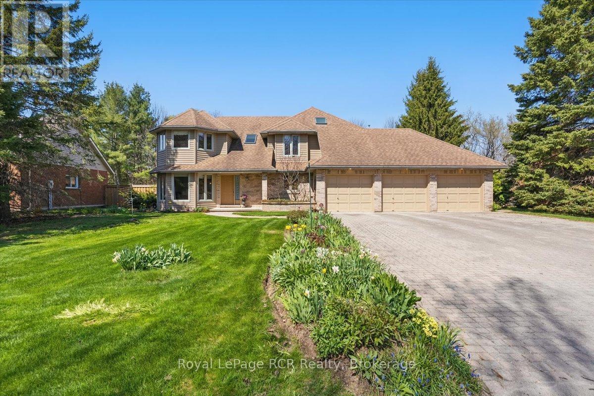 












174 FOREST HILL DRIVE

,
Georgian Bluffs,




Ontario
N4K5N6

