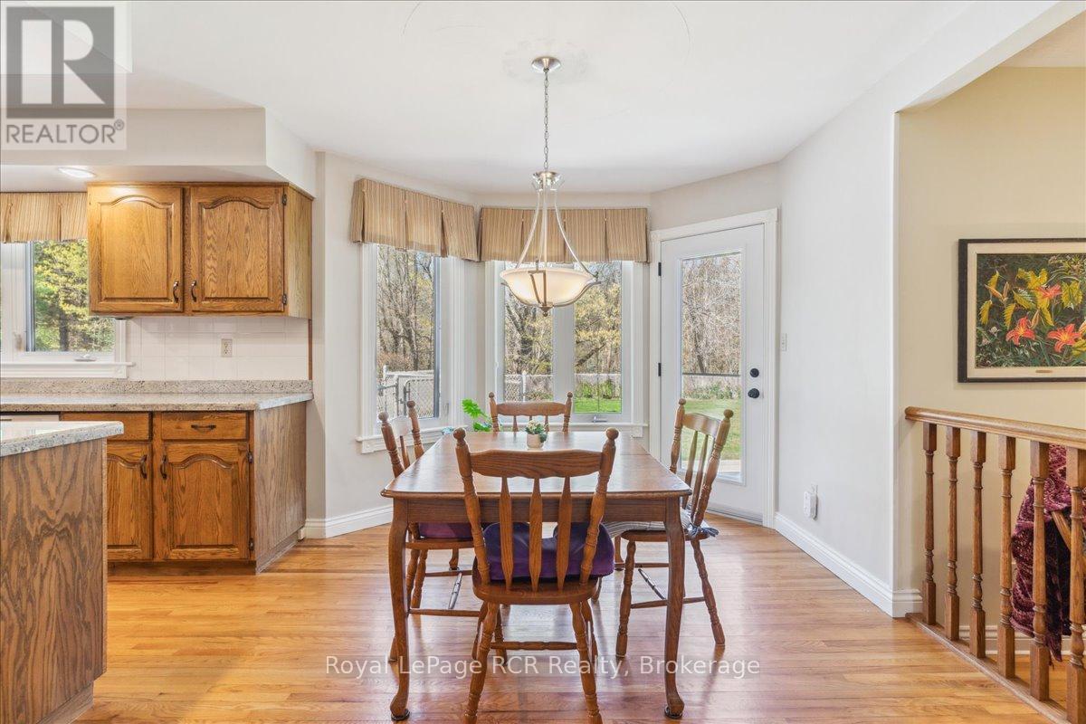 












174 FOREST HILL DRIVE

,
Georgian Bluffs,




Ontario
N4K5N6


