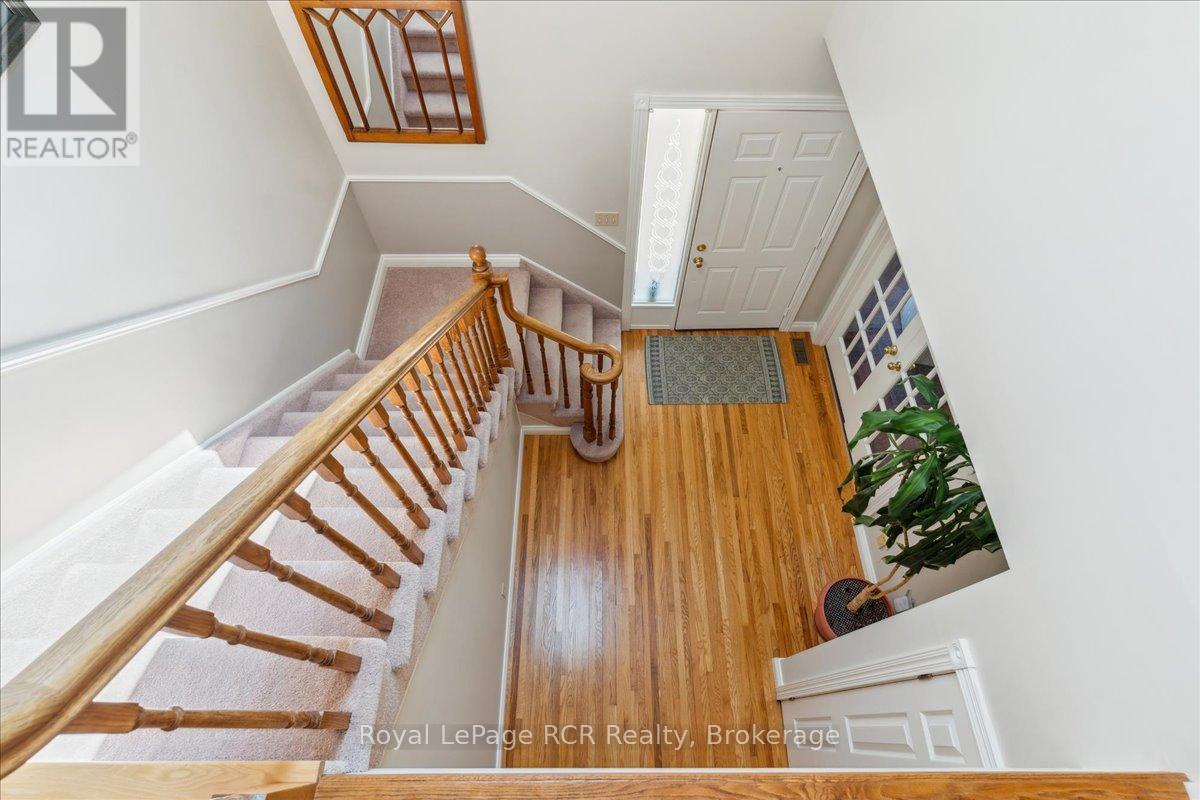 












174 FOREST HILL DRIVE

,
Georgian Bluffs,




Ontario
N4K5N6

