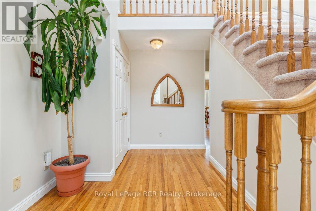 












174 FOREST HILL DRIVE

,
Georgian Bluffs,




Ontario
N4K5N6

