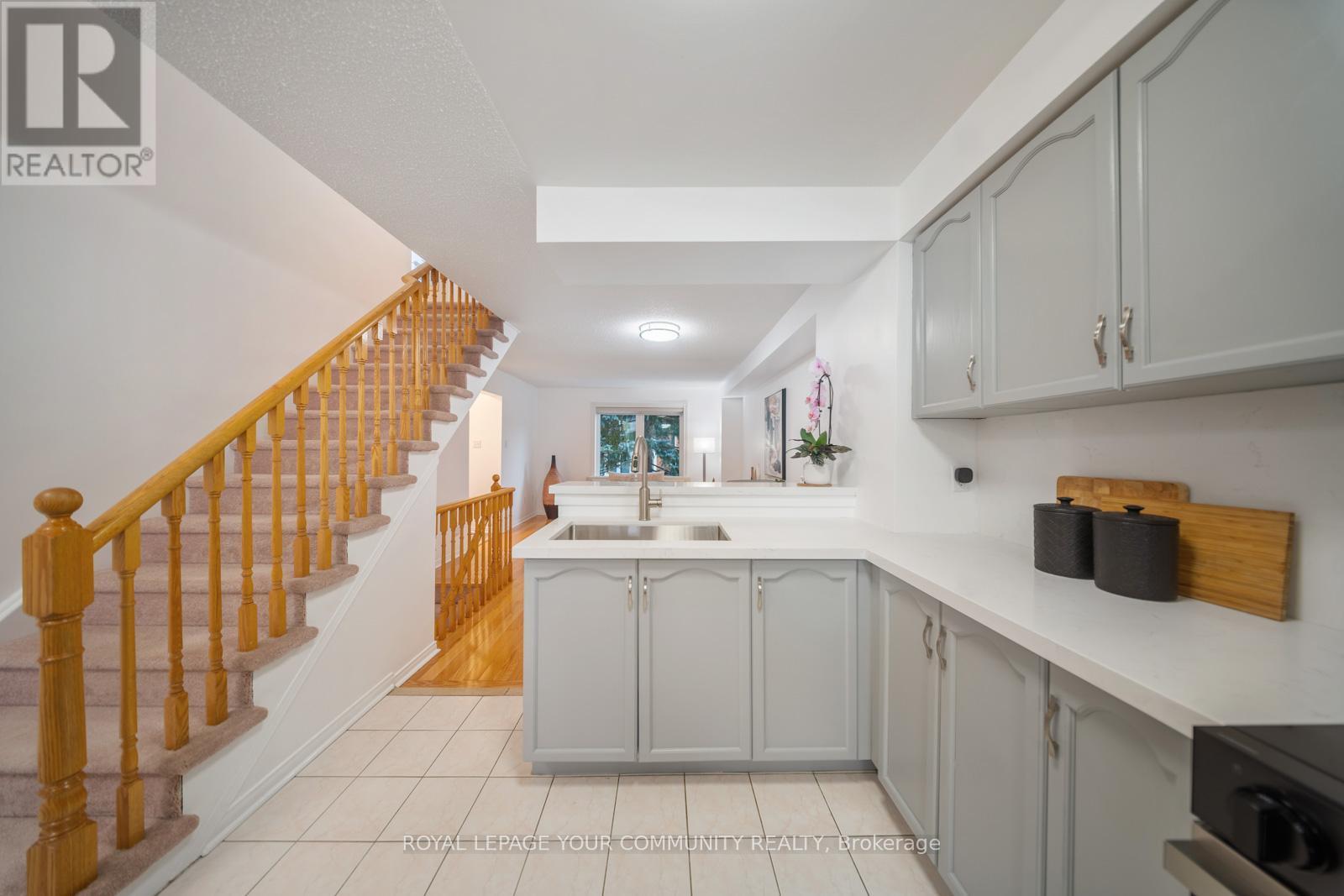 












58B - 5865 DALEBROOK CRESCENT

,
Mississauga,




Ontario
L5M5X1

