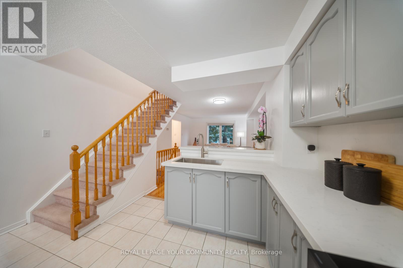 












58B - 5865 DALEBROOK CRESCENT

,
Mississauga,




Ontario
L5M5X1

