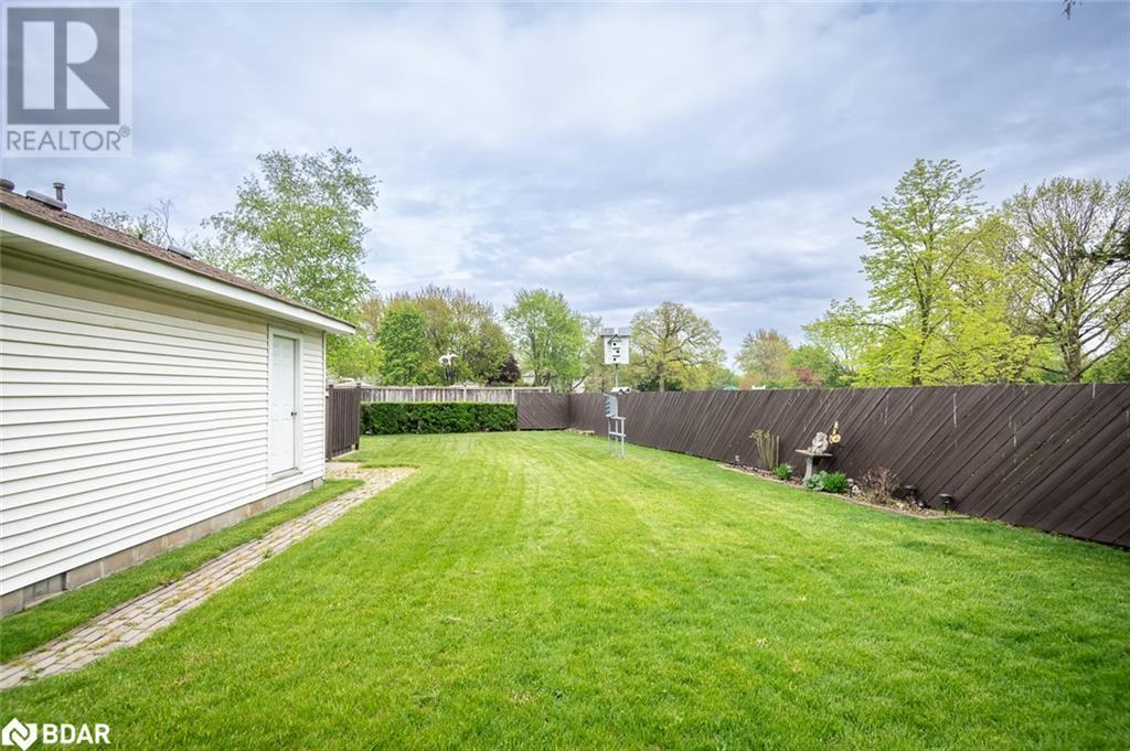 












852 EDISON Court

,
Milton,




Ontario
L9T3W1


