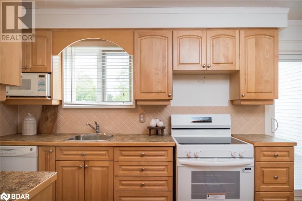 












852 EDISON Court

,
Milton,




Ontario
L9T3W1

