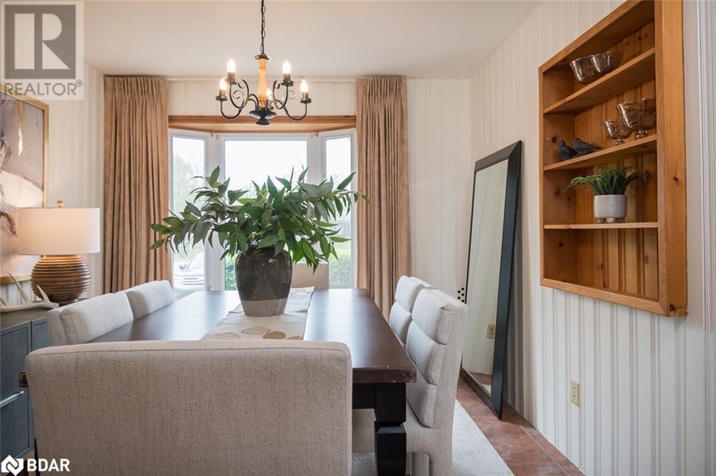 












852 EDISON Court

,
Milton,




Ontario
L9T3W1

