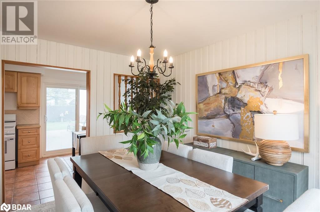 












852 EDISON Court

,
Milton,




Ontario
L9T3W1

