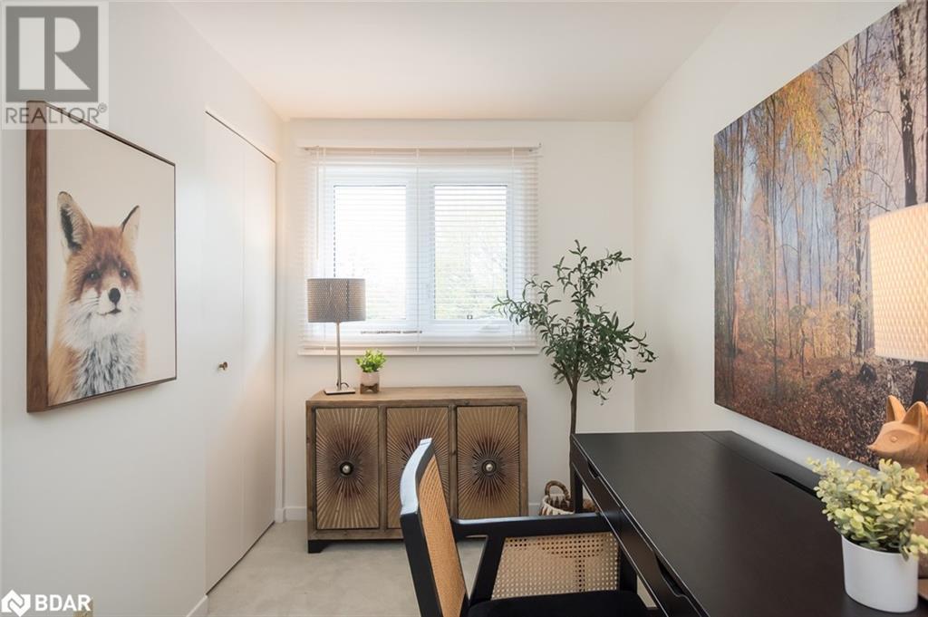 












852 EDISON Court

,
Milton,




Ontario
L9T3W1

