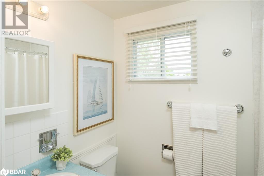 












852 EDISON Court

,
Milton,




Ontario
L9T3W1

